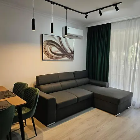 3 комнатные новые у моря Apartment